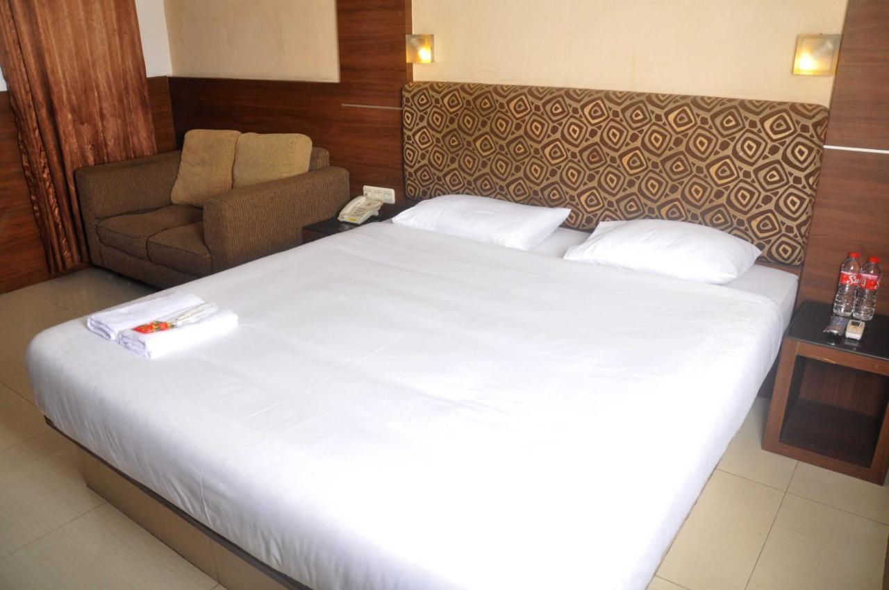 Ams Penthouse Otel Cakarta Dış mekan fotoğraf